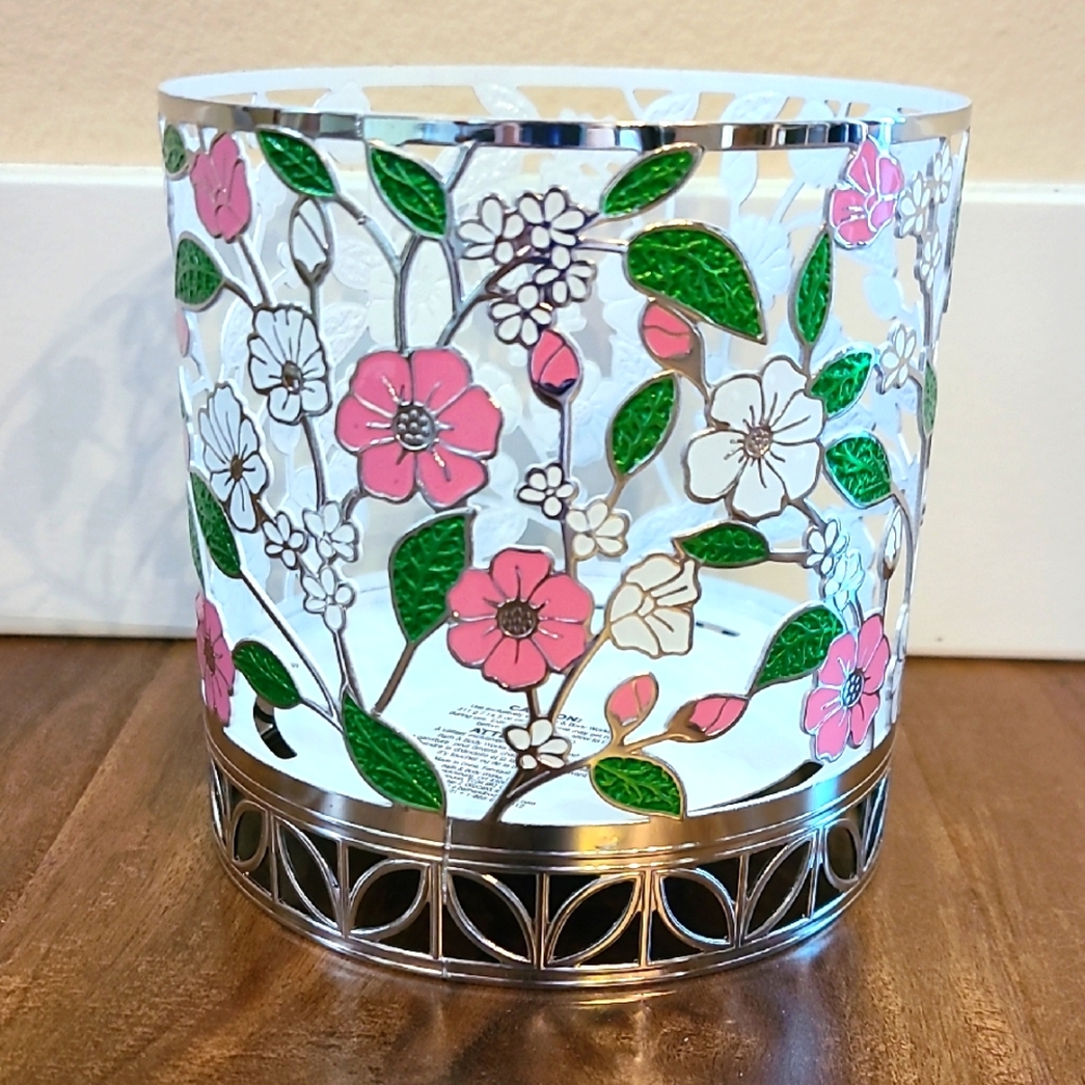 Bath & Body Works 3 Wick Candle Spring Candle Holder White and Pink Flowers